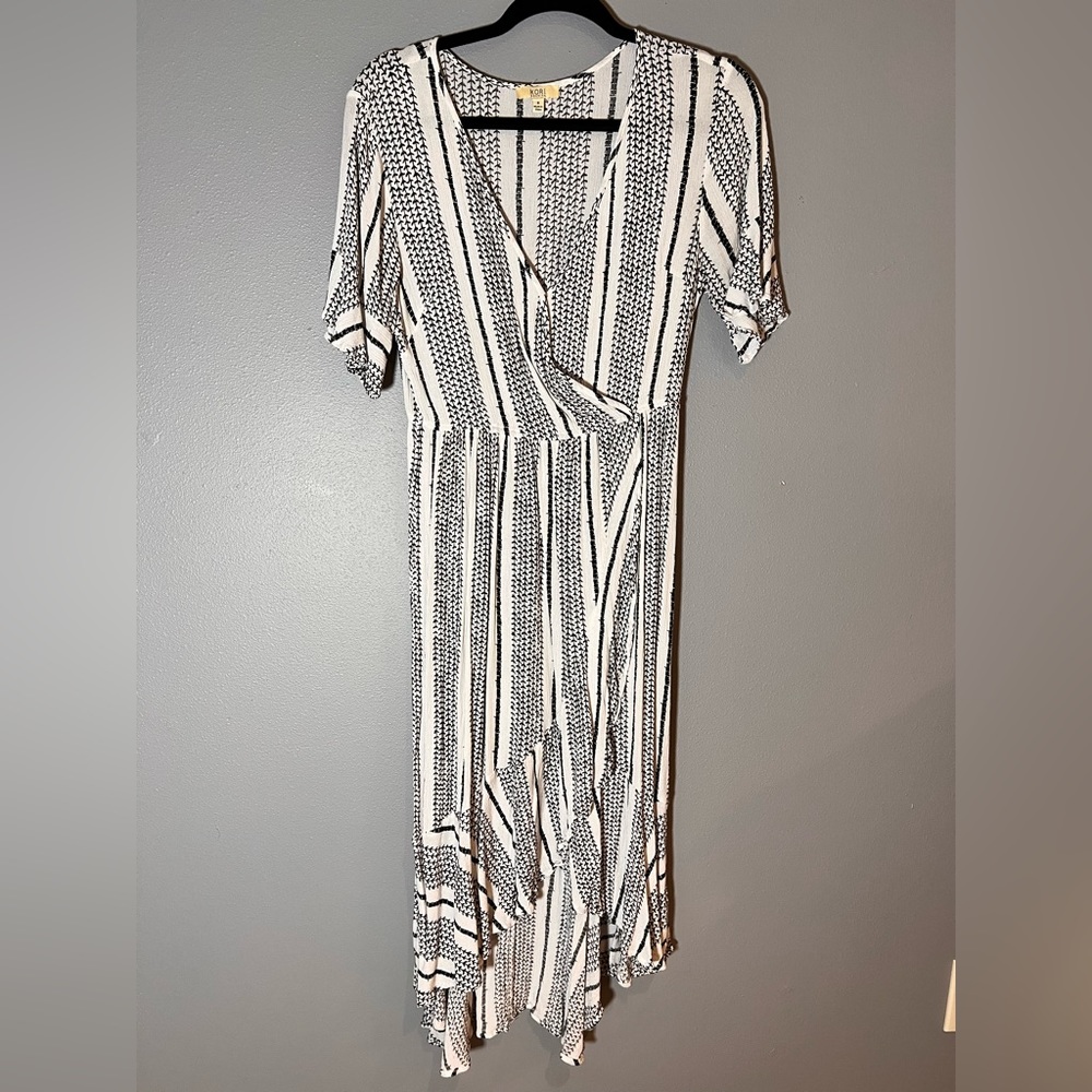 Kori High Low Short Sleeve Black and Cream Wrap Front Dress Sz S